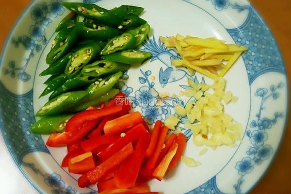 开胃茄条的做法图解2
