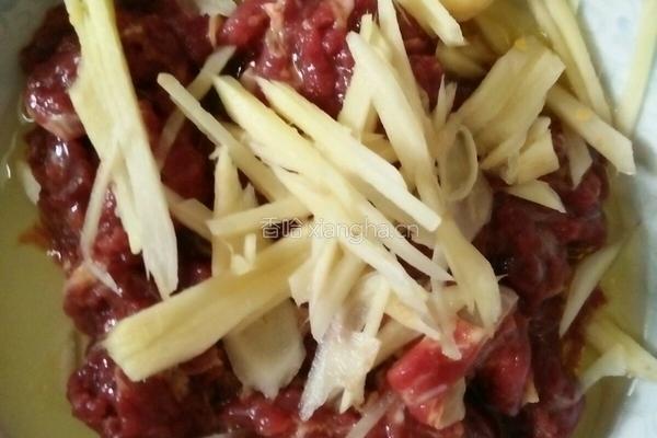酸豆角酸姜爆炒牛肉的做法图解5