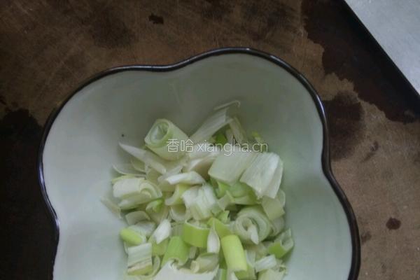 酸辣绿豆芽的做法图解1