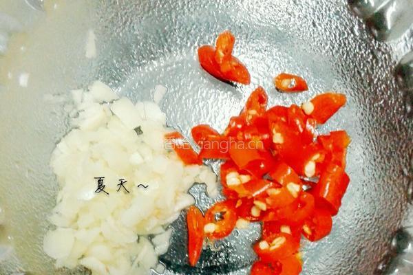 凉拌香芹的做法图解2