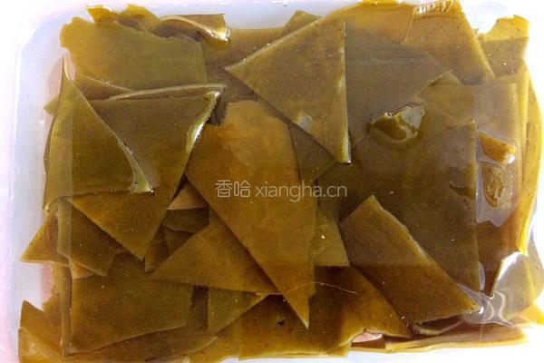 排骨炖海带的做法图解3