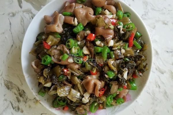 酸菜双椒炒猪大肠的做法图解8