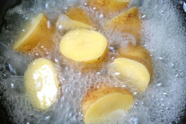 孜然土豆的做法图解1