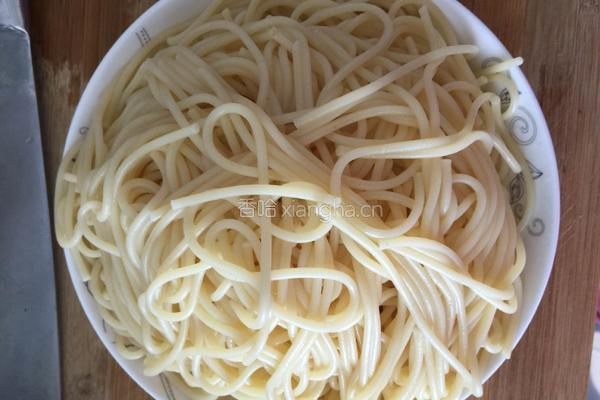 黑椒牛柳炒意面的做法图解6