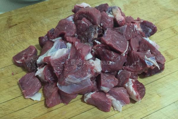土豆烧牛腱子的做法图解3