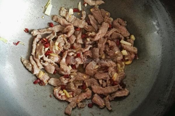 青豆洋葱炒牛肉的做法图解3