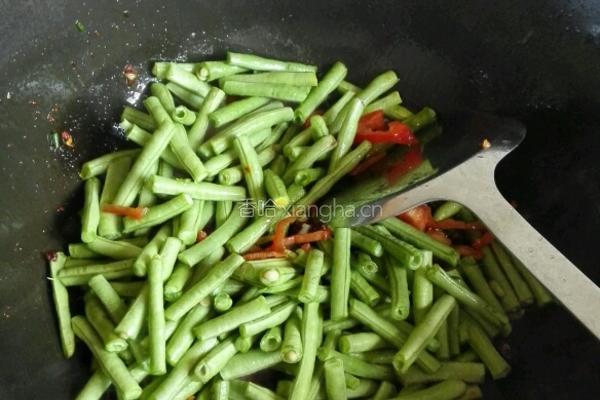 酱爆豇豆的做法图解5
