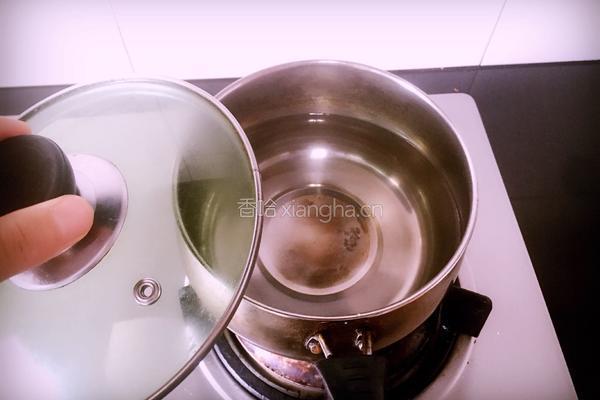 红枣莲子大麦茶的做法图解3