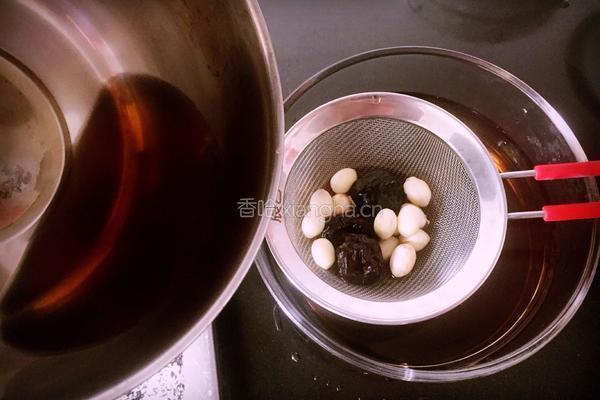 红枣莲子大麦茶的做法图解6