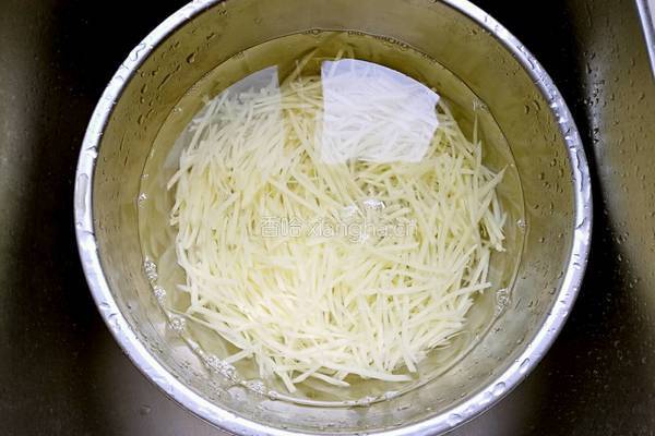 炝拌土豆丝的做法图解3