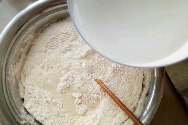 白菜腊肉豆腐包的做法图解3