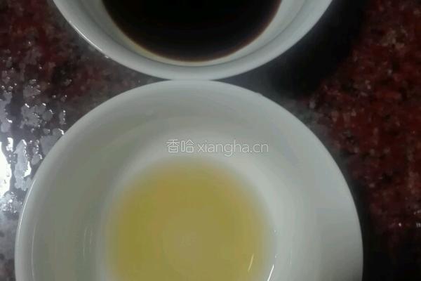 茶树菇炖鸡的做法图解4
