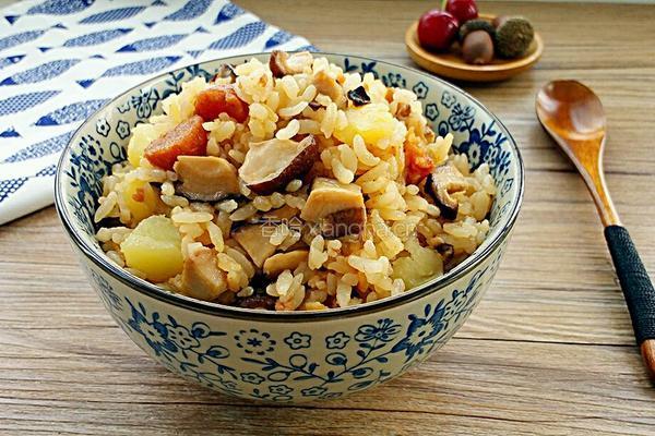 香菇腊肠土豆焖饭的做法图解11