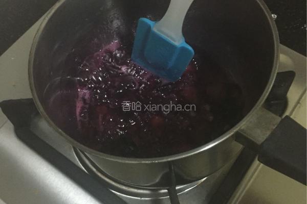 葡萄淡奶冰淇淋的做法图解3