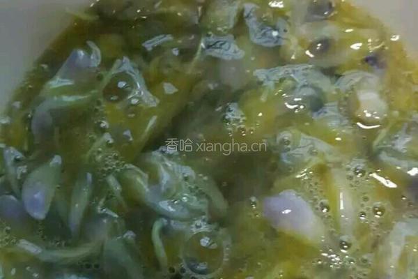 紫藤花煎鸡蛋的做法图解2