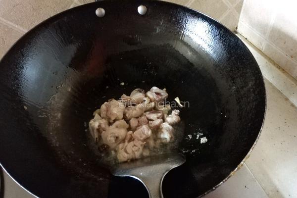 鸡腿烧毛豆的做法图解5