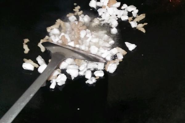 肉丸虾干冬瓜的做法图解1