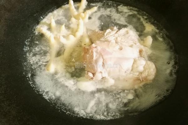薏米莲子猪肉煲冬瓜的做法图解2