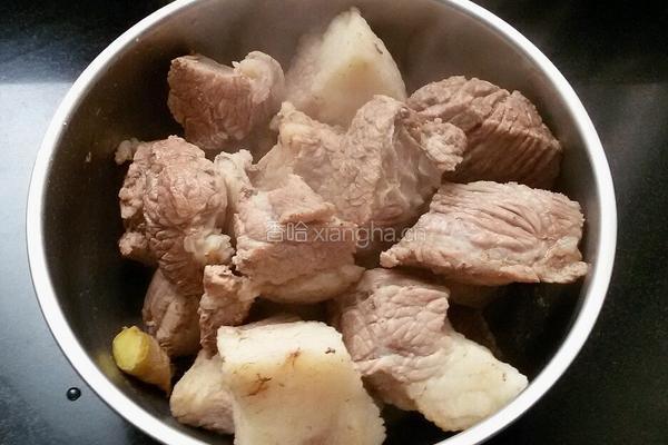 西红柿炖牛腩的做法图解5