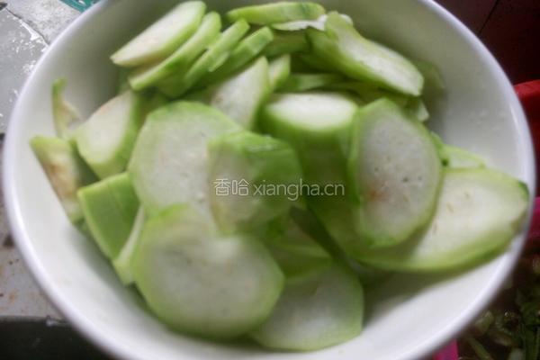 丝瓜汤的做法图解2