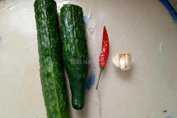 清炒黄瓜片的做法图解1