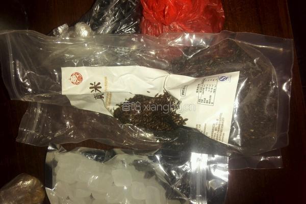 黑米黑豆红豆糊的做法图解1