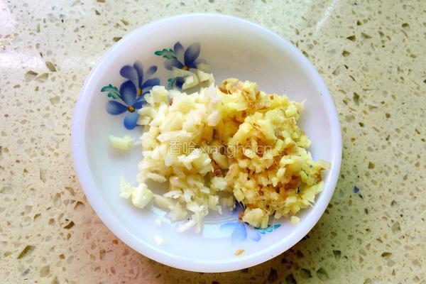 香菇油菜的做法图解3
