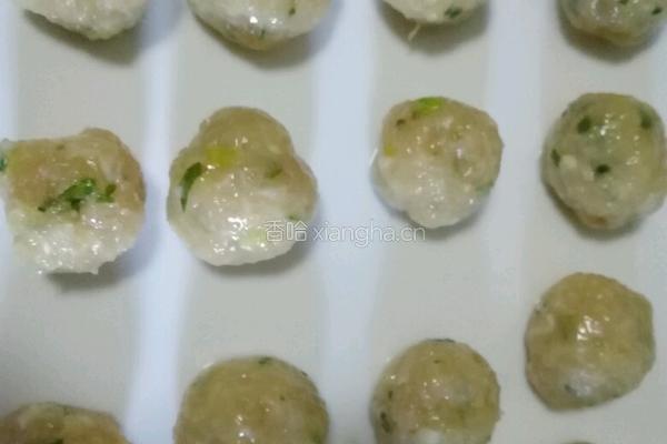 青菜鸡肉丸子汤的做法图解3