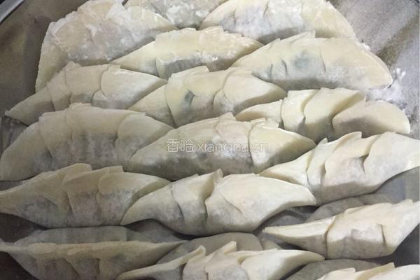 传统广东饺子(韭菜馅.芹菜馅)的做法图解3
