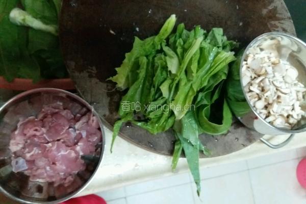 蘑菇瘦肉粥的做法图解2