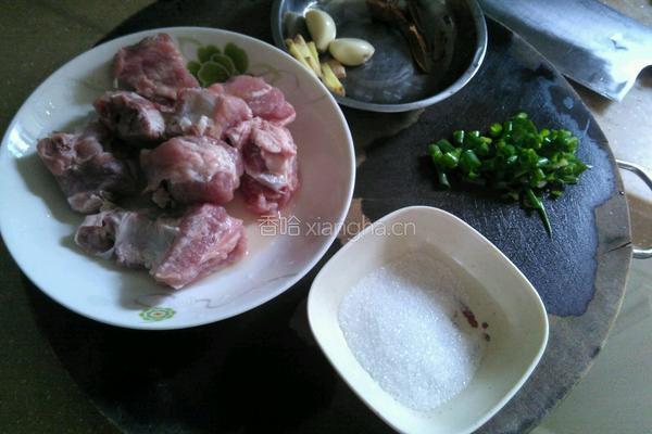 红烧粉蒸排骨的做法图解1