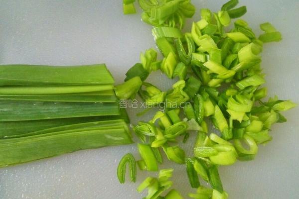 蒜苗煎蛋的做法图解3