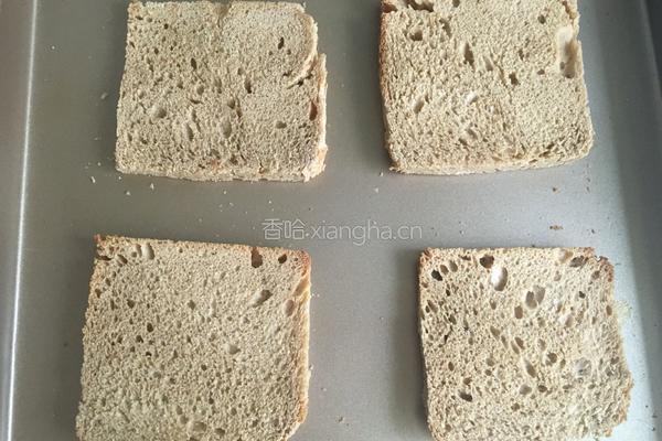 火腿鸡蛋三明治的做法图解2