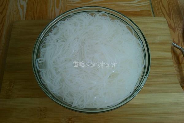 凉拌粉丝的做法图解3