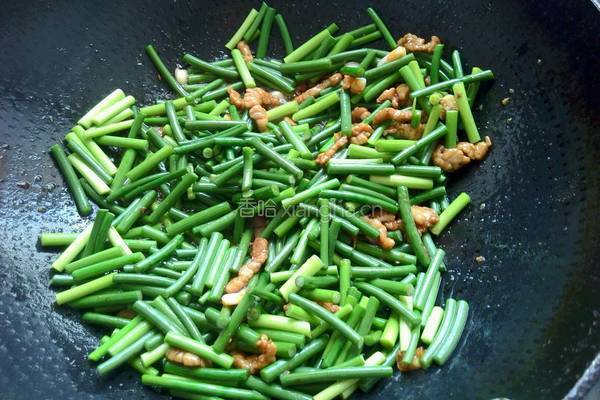 蒜苔炒肉的做法图解8