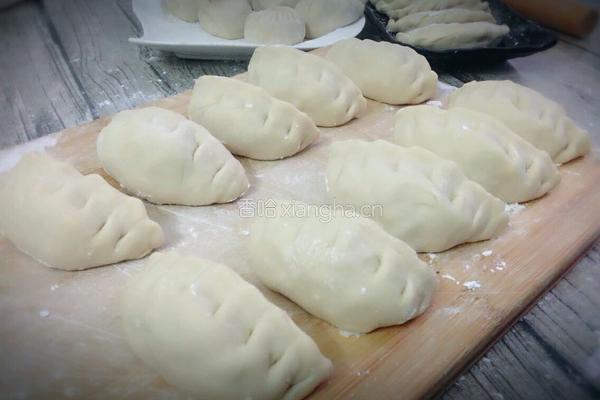 玉米胡萝卜香菇饺子的做法图解11