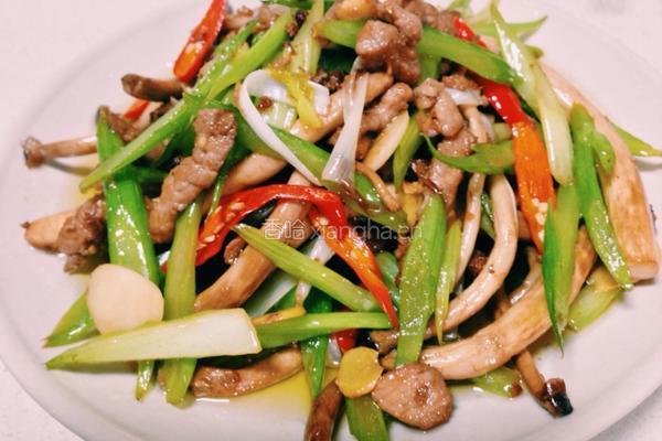 茶树菇芹菜炒肉的做法图解7