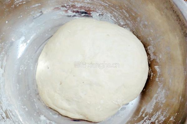 韭菜鸡蛋虾片水饺的做法图解1
