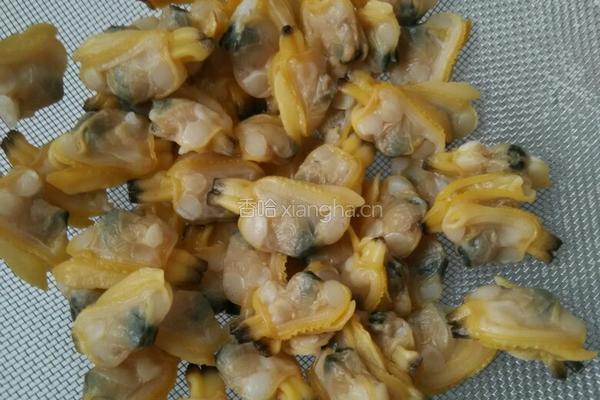 蜆肉蒸水蛋的做法图解1