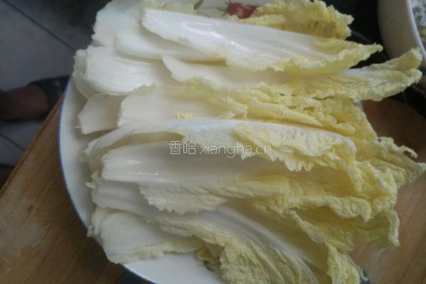 酸辣娃娃菜的做法图解1