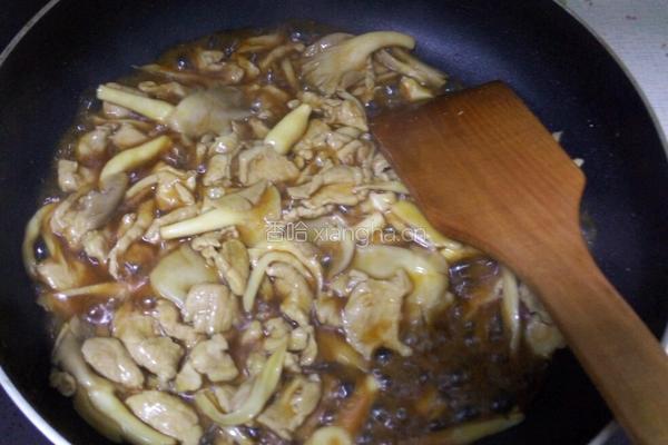双菇炒肉的做法图解4