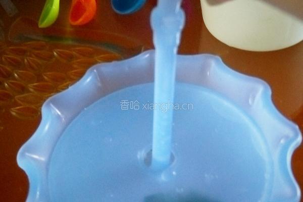 水果苏打水的做法图解2