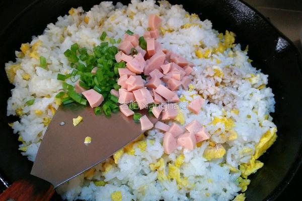 火腿蛋炒饭的做法图解6