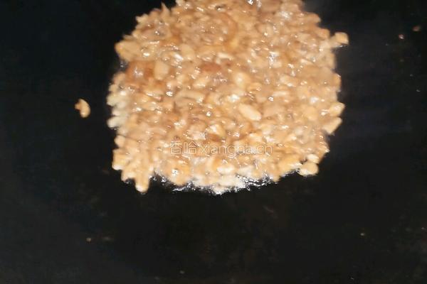 萝卜干煎蛋的做法图解3