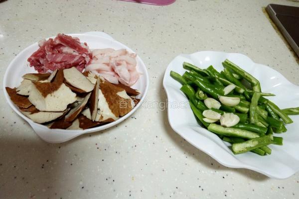 杭椒肉丝炒茶干的做法图解2
