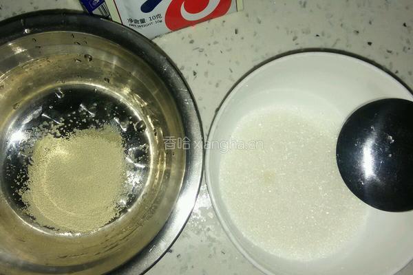 玉米面馒头的做法图解1