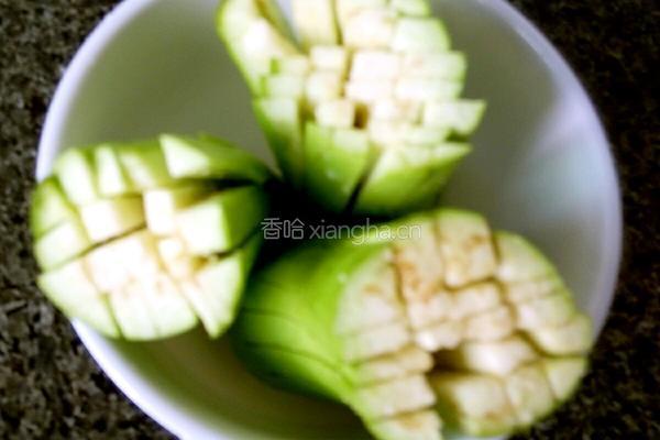 茄汁菊花茄子的做法图解3