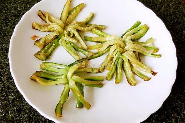 茄汁菊花茄子的做法图解6
