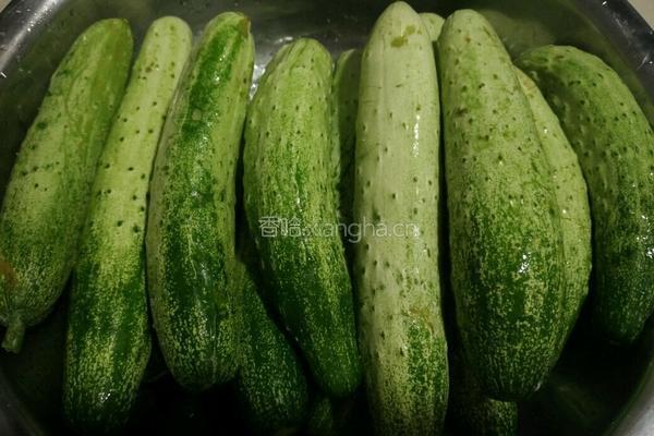 泡菜黄瓜的做法图解1