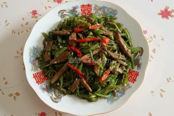 豆角辣子孜然炒肉